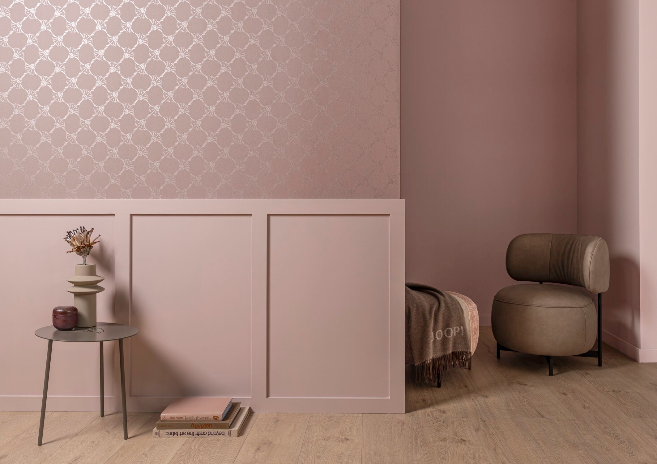 WALLPAPERS & COLOURS