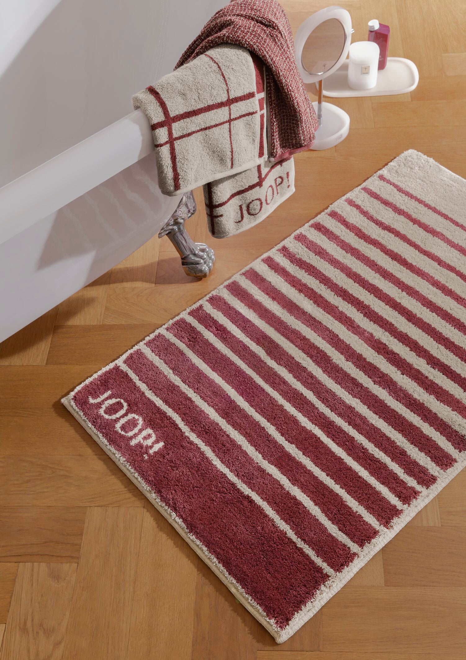 JOOP! SHUTTER Badteppich 60x90 cm, Rouge