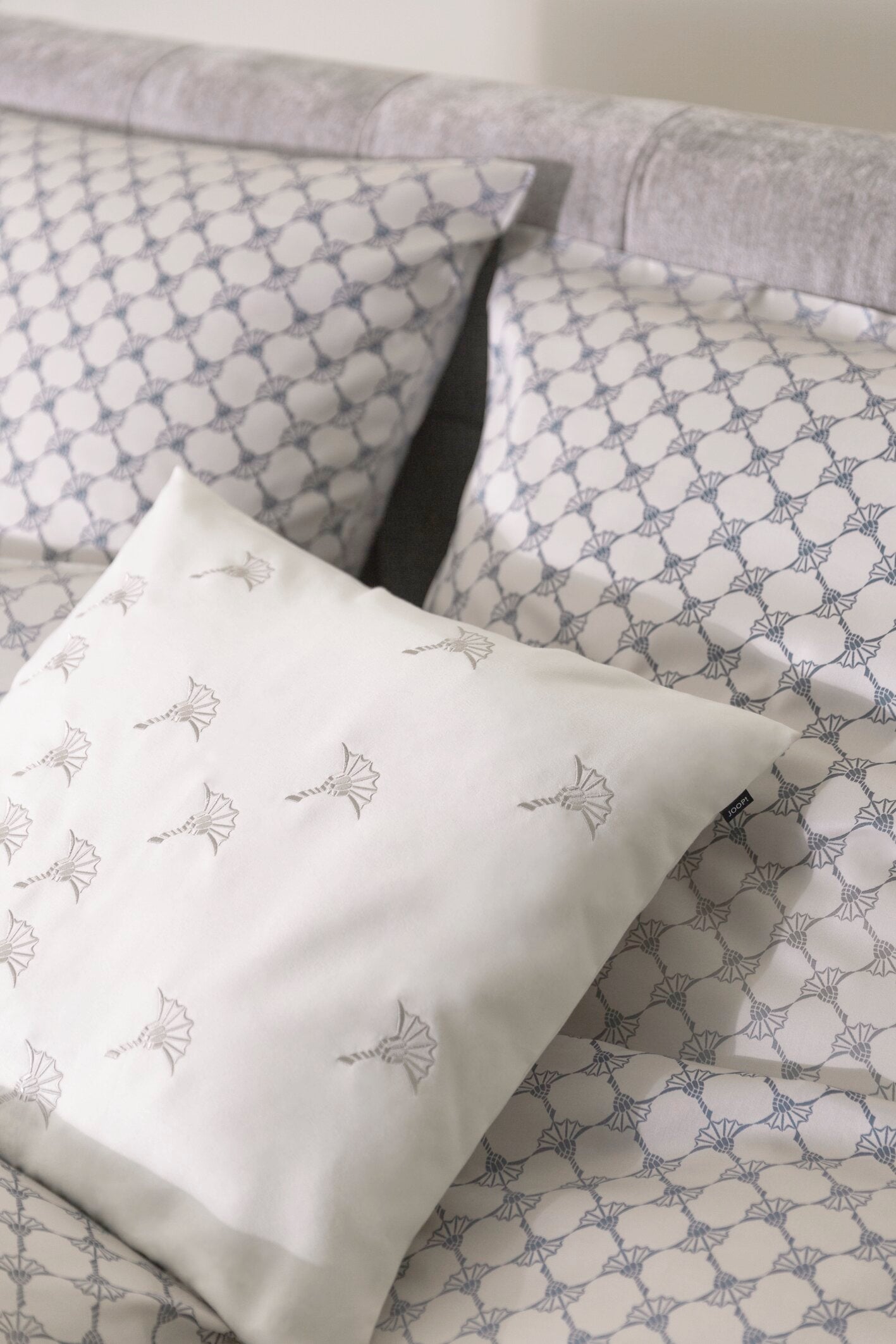 JOOP! CORNFLOWER GLEAM Kissenbezug 80x80 cm, Stone