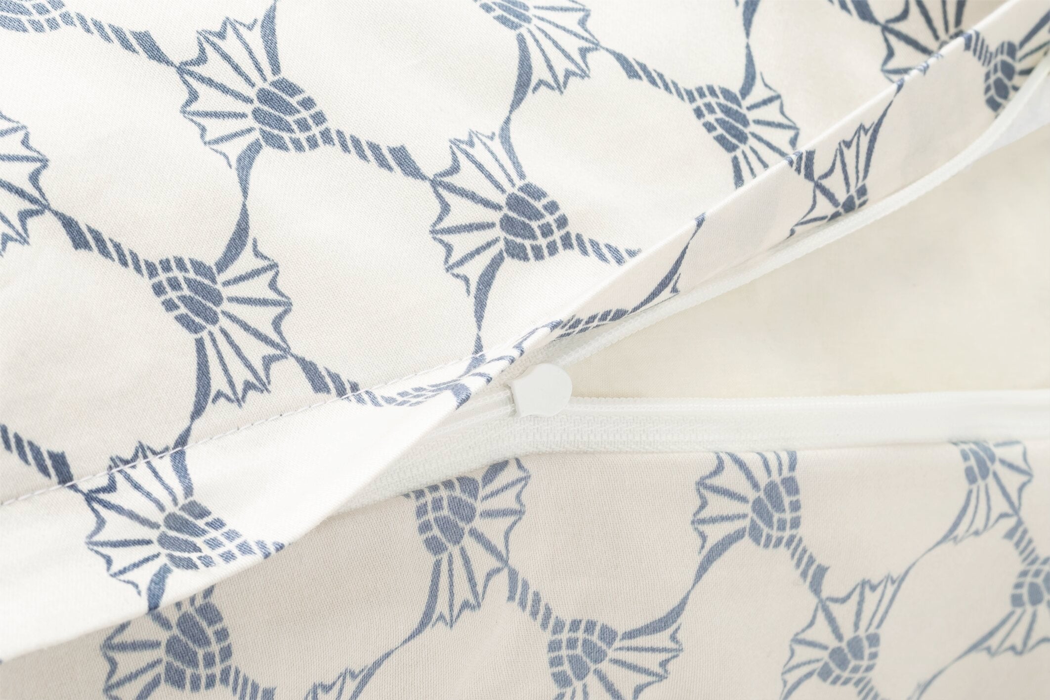 JOOP! CORNFLOWER GLEAM Kissenbezug 40x80 cm, Stone