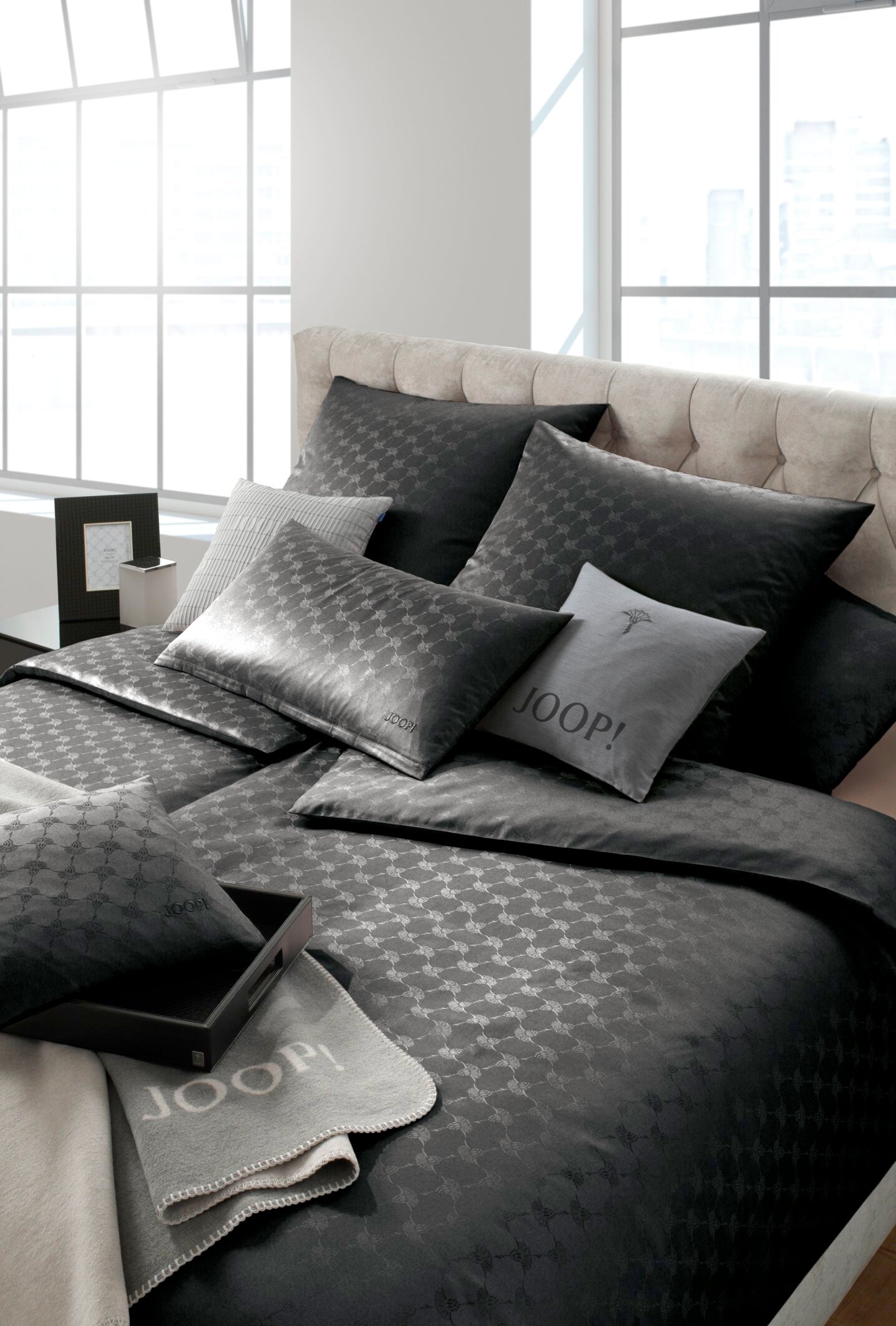 JOOP! CORNFLOWER Garnitur 200x220 cm, Schwarz