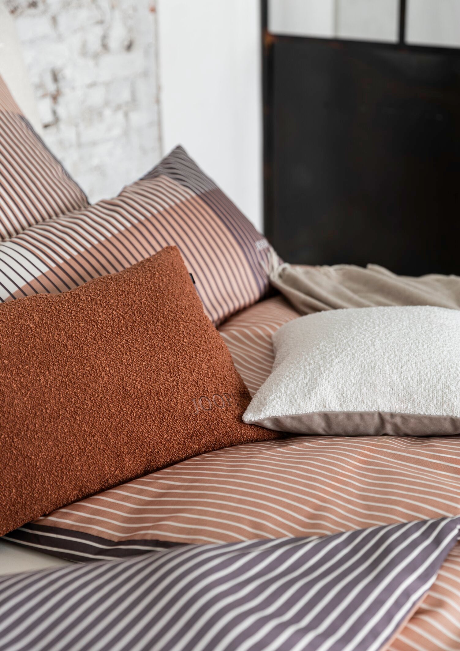 JOOP! DIVIDED Kissenbezug 40x80 cm, Caramel