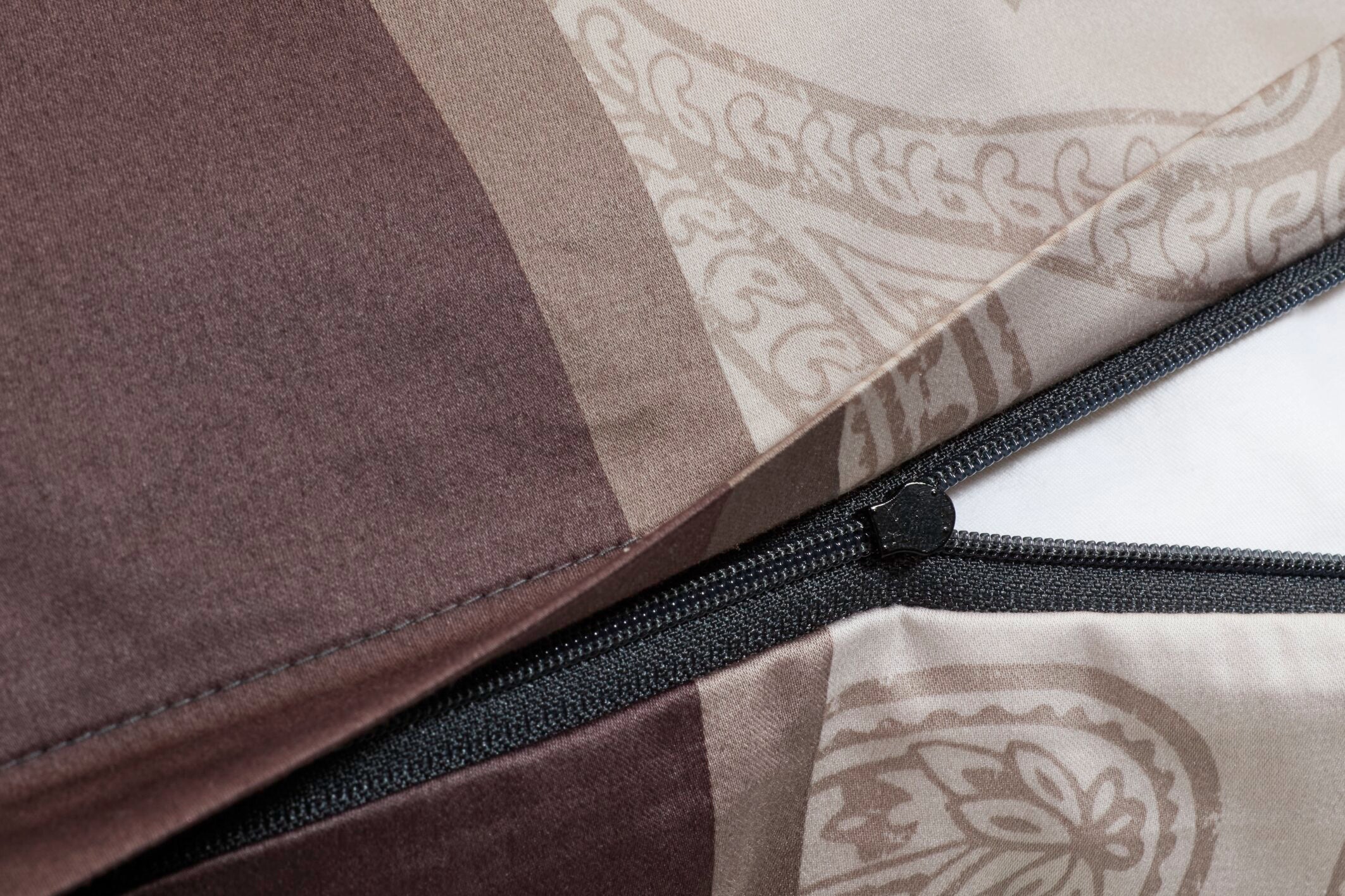 JOOP! PAISLEY STRIPES Kissenbezug 80x80 cm, Black