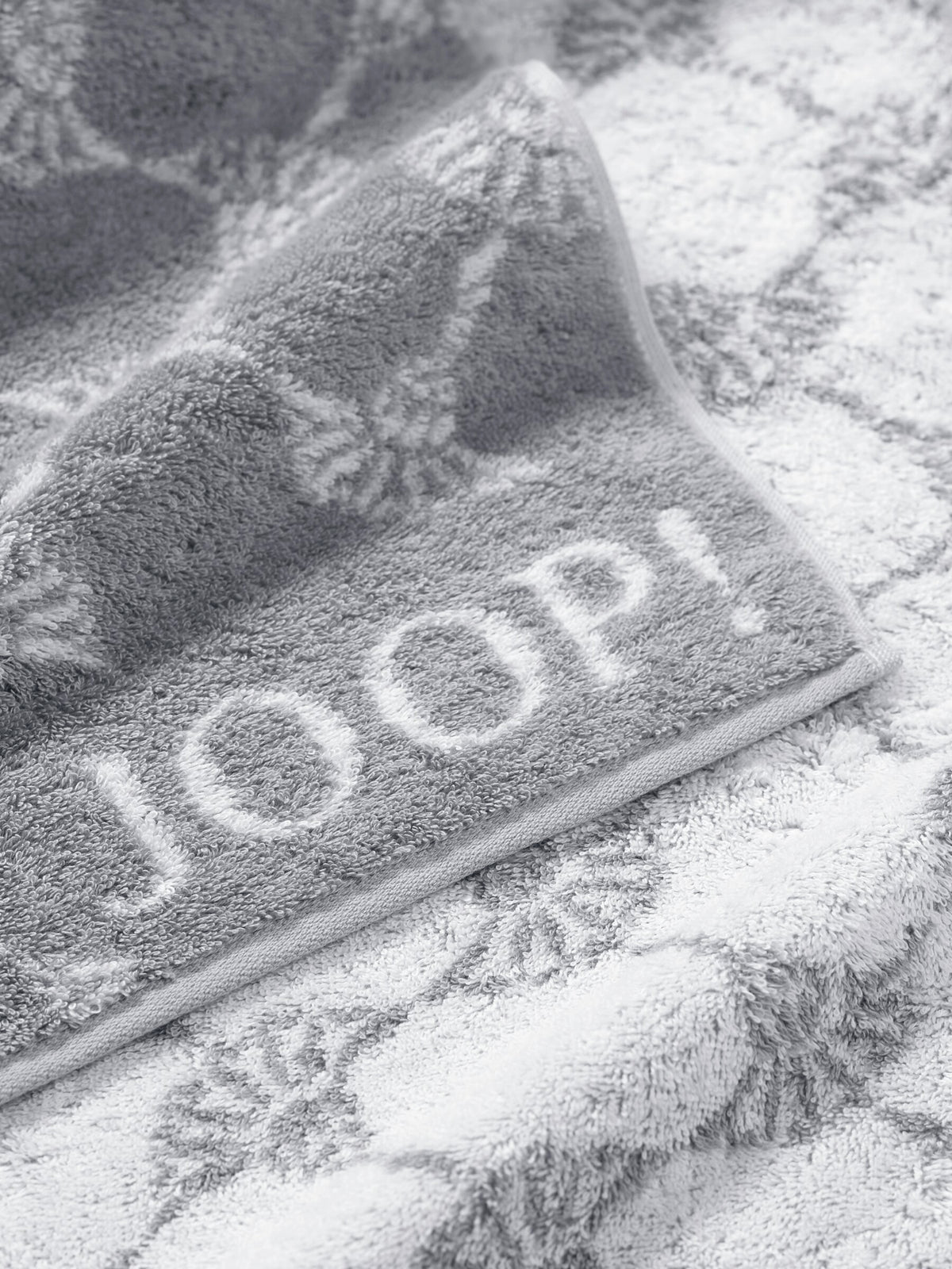 JOOP! CLASSIC CORNFLOWER Saunatuch 80x200 cm, Silber