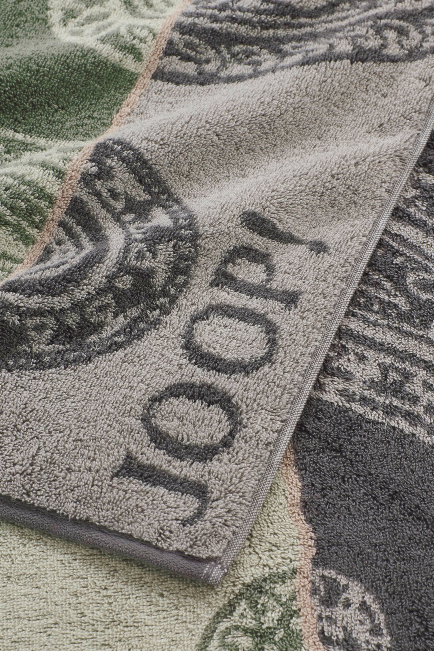 JOOP! CONTOUR PAISLEY Handtuch-Set 50x100 cm, Oliv