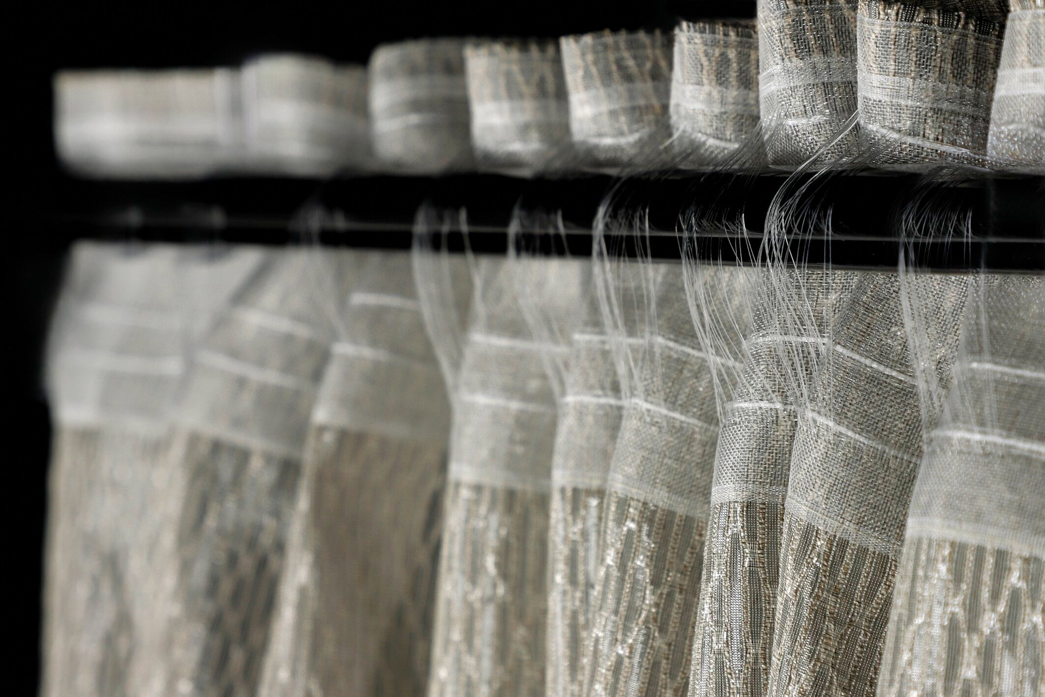 JOOP! GLANCE Fertigvorhang 135x250 cm, Umbra