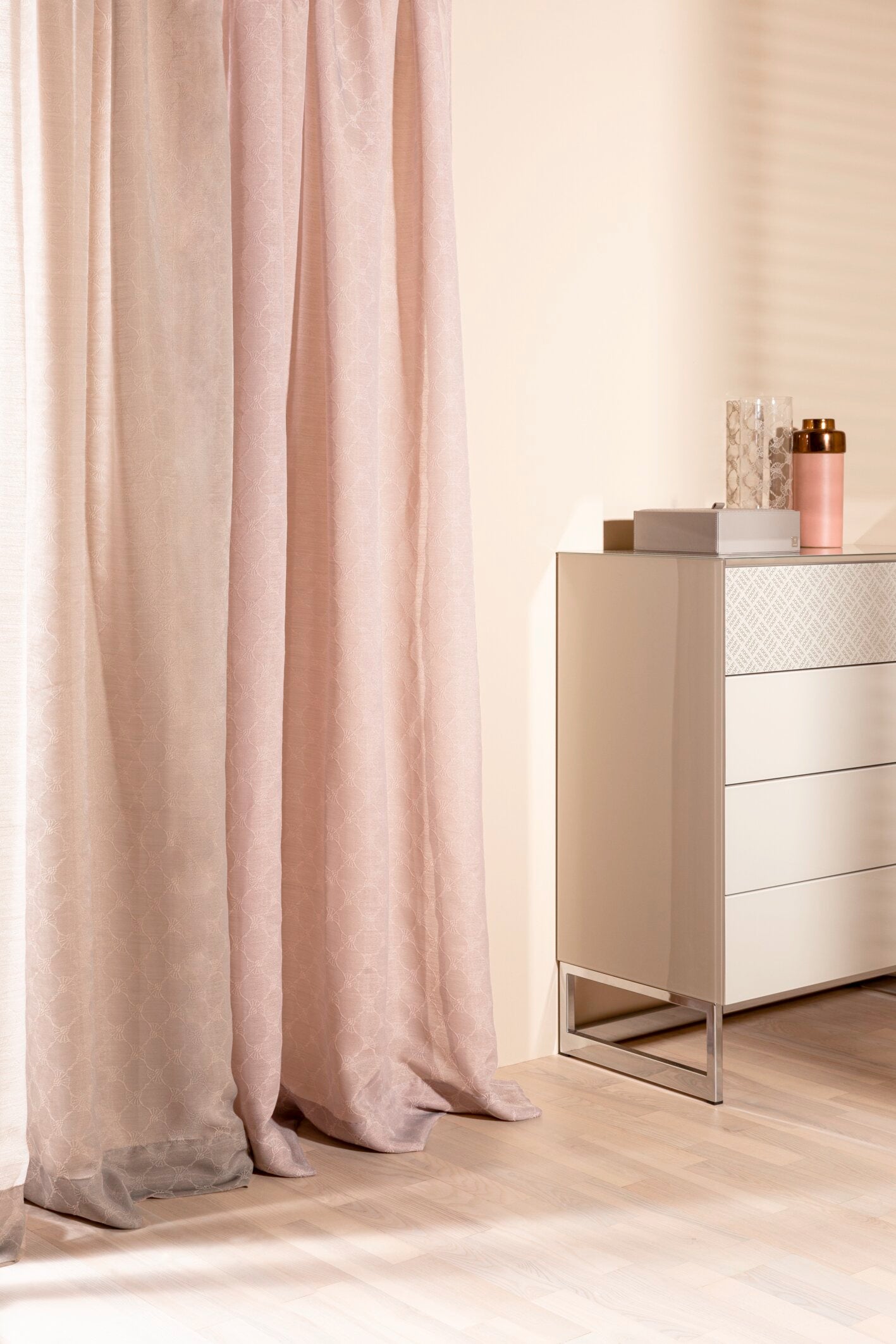 JOOP! GLARE Fertiggardine 130x250 cm, Rose