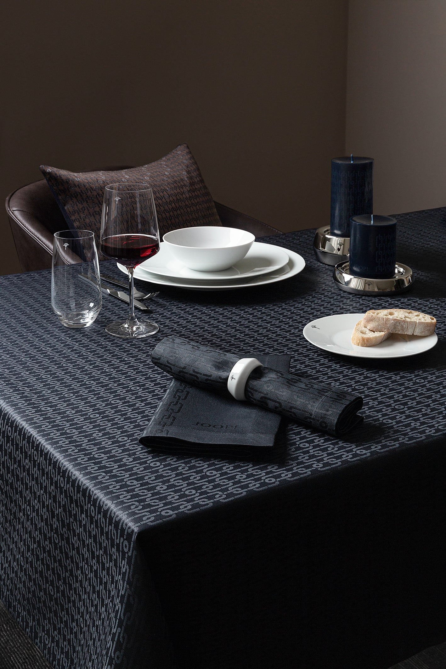 JOOP! CHAINS ALLOVER Tischdecke