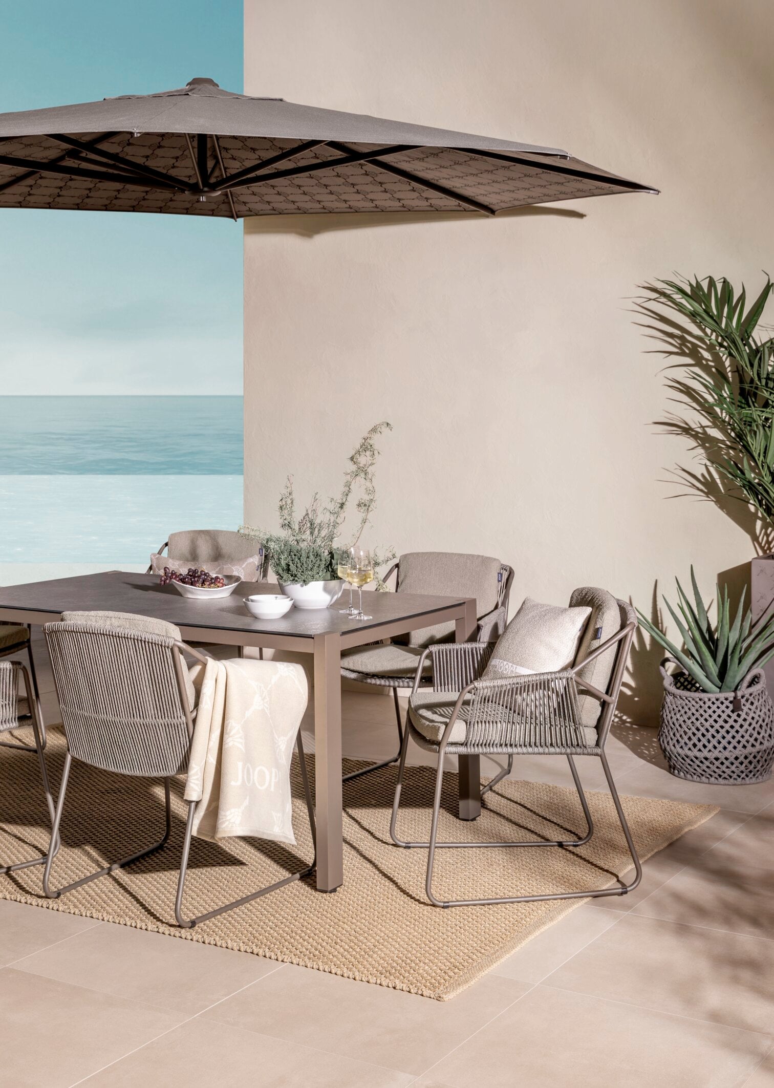 JOOP! FABRICS OUTDOOR CORNFLOWER Wohndecke 125x170 cm, Sand