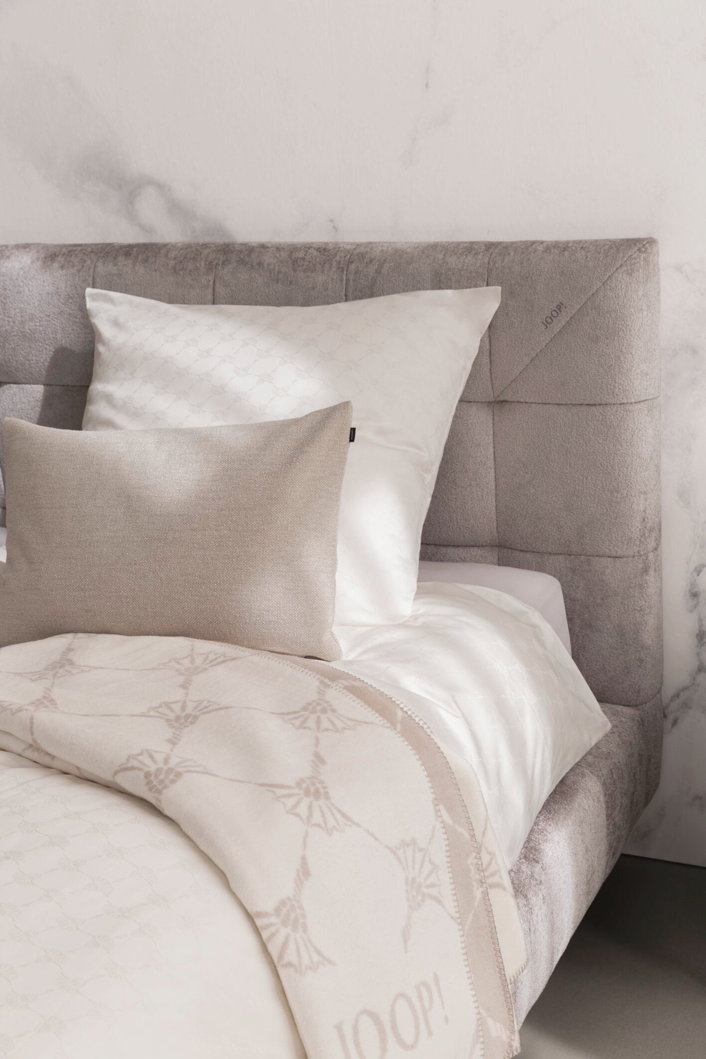 JOOP! FABRICS COLLECTION Wohndecke CORNFLOWER, 150x200 cm, Ecru-Feder