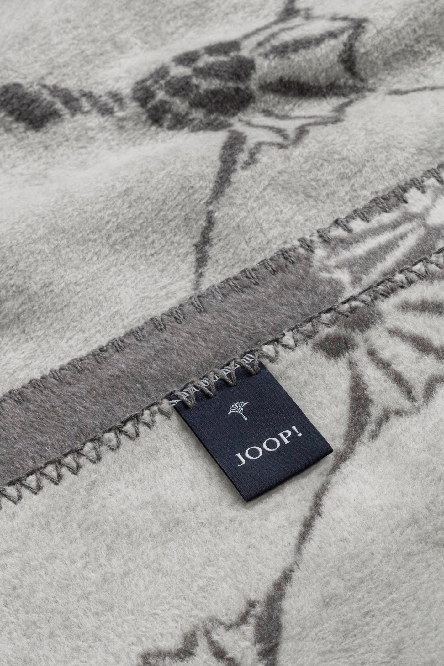 JOOP! FABRICS COLLECTION Wohndecke CORNFLOWER, 150x200 cm, Schiefer-Ash