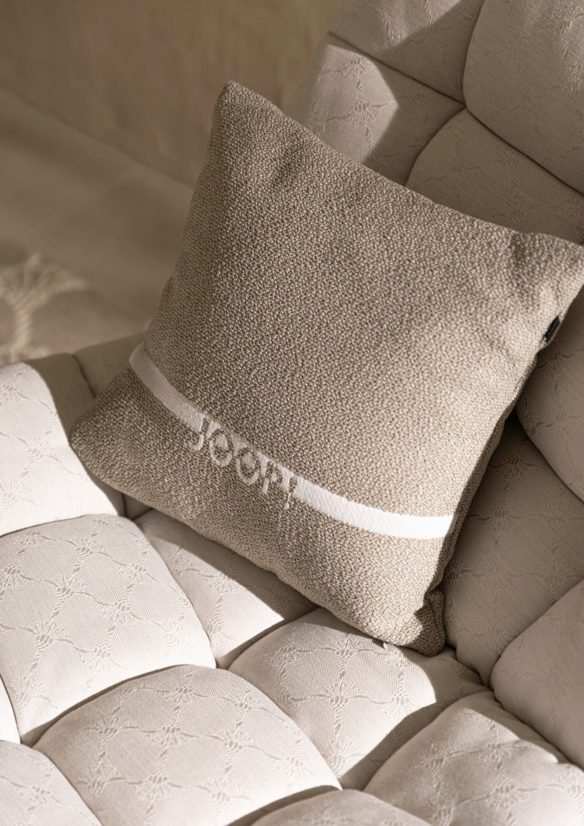 JOOP! FABRICS OUTDOOR NATURAL Polsterkissen mit Vliesfüllung 40x40 cm, Sand