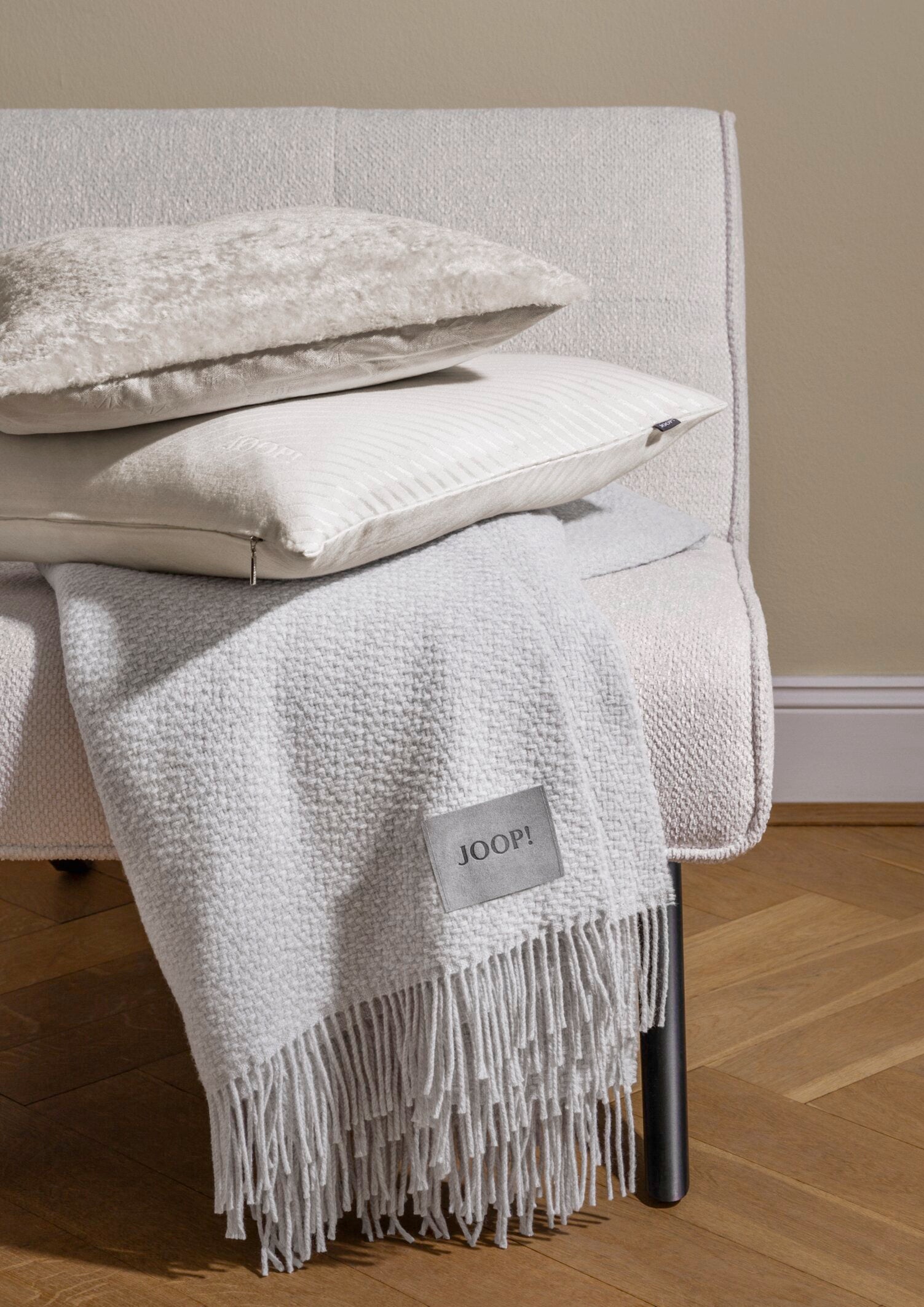 JOOP! FINE-WOVEN Plaid 130x190 cm, Silber