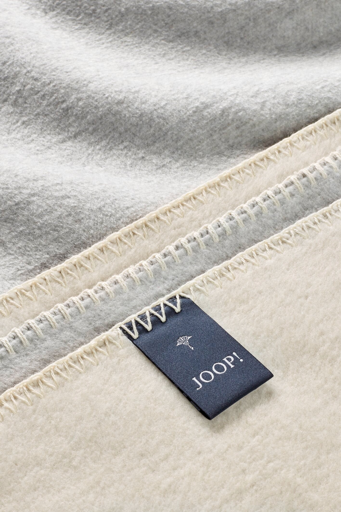 JOOP! MELANGE-DOUBLEFACE Wohndecke 150x200 cm, Stein-Silber