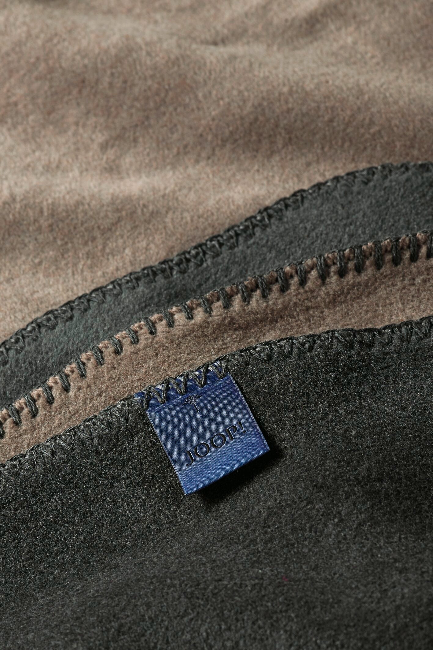 JOOP! UNI-DOUBLEFACE Wohndecke 150x200 cm, Taupe-Anthrazit