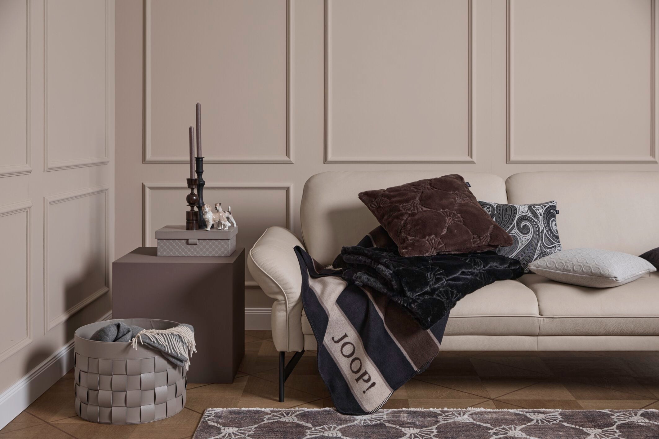 JOOP! COZY CORNFLOWER Plaid 130x170 cm, Schwarz