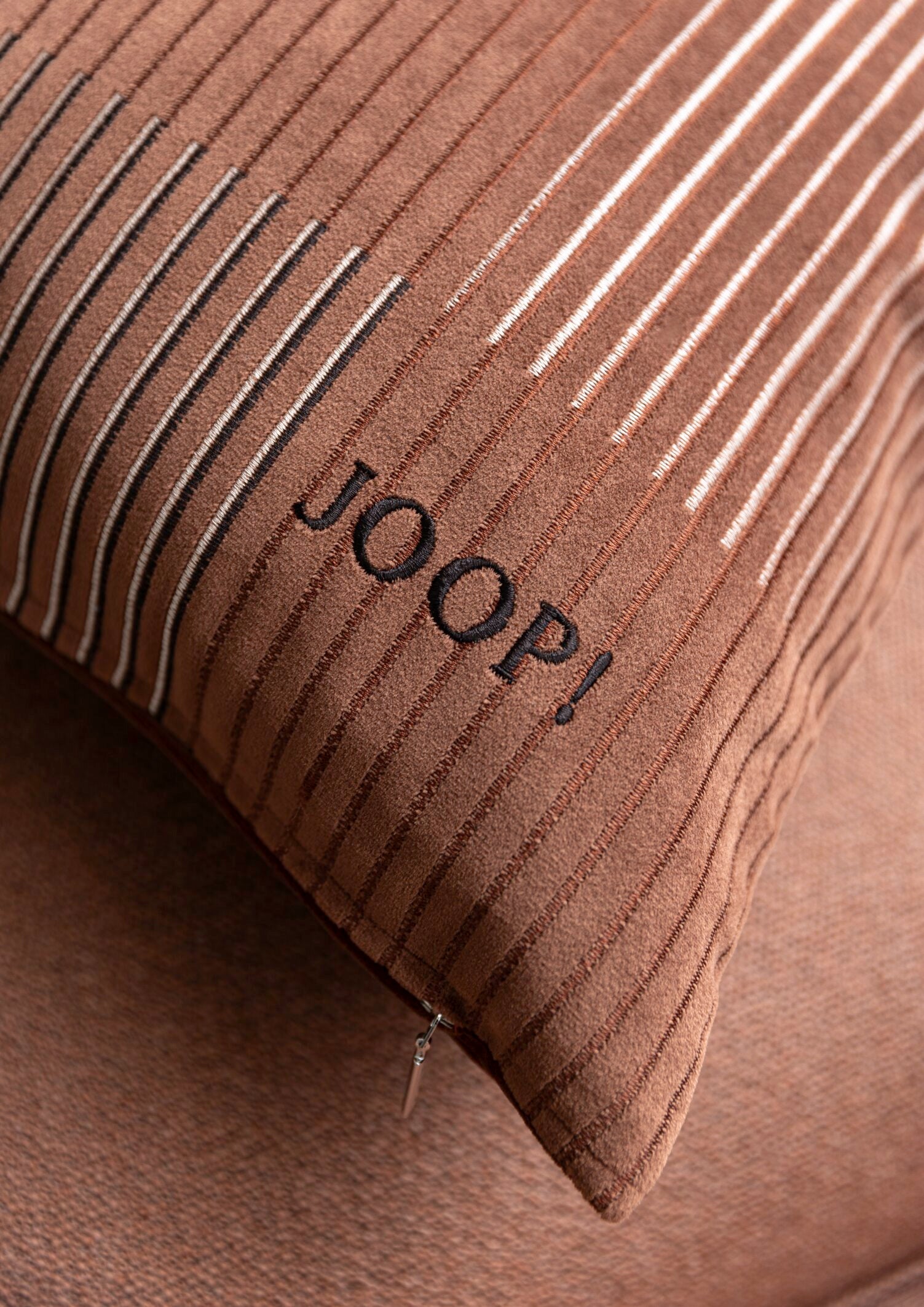 JOOP! DIVIDED Zierkissenhülle 50x50 cm, Karamell